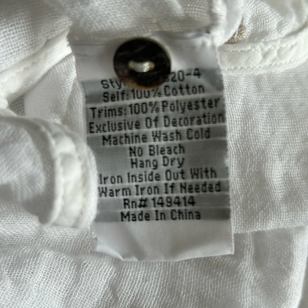 Johnny Was white button up shirt with tan embroidery. Lightweight, women’s M. - Picture 6 of 7